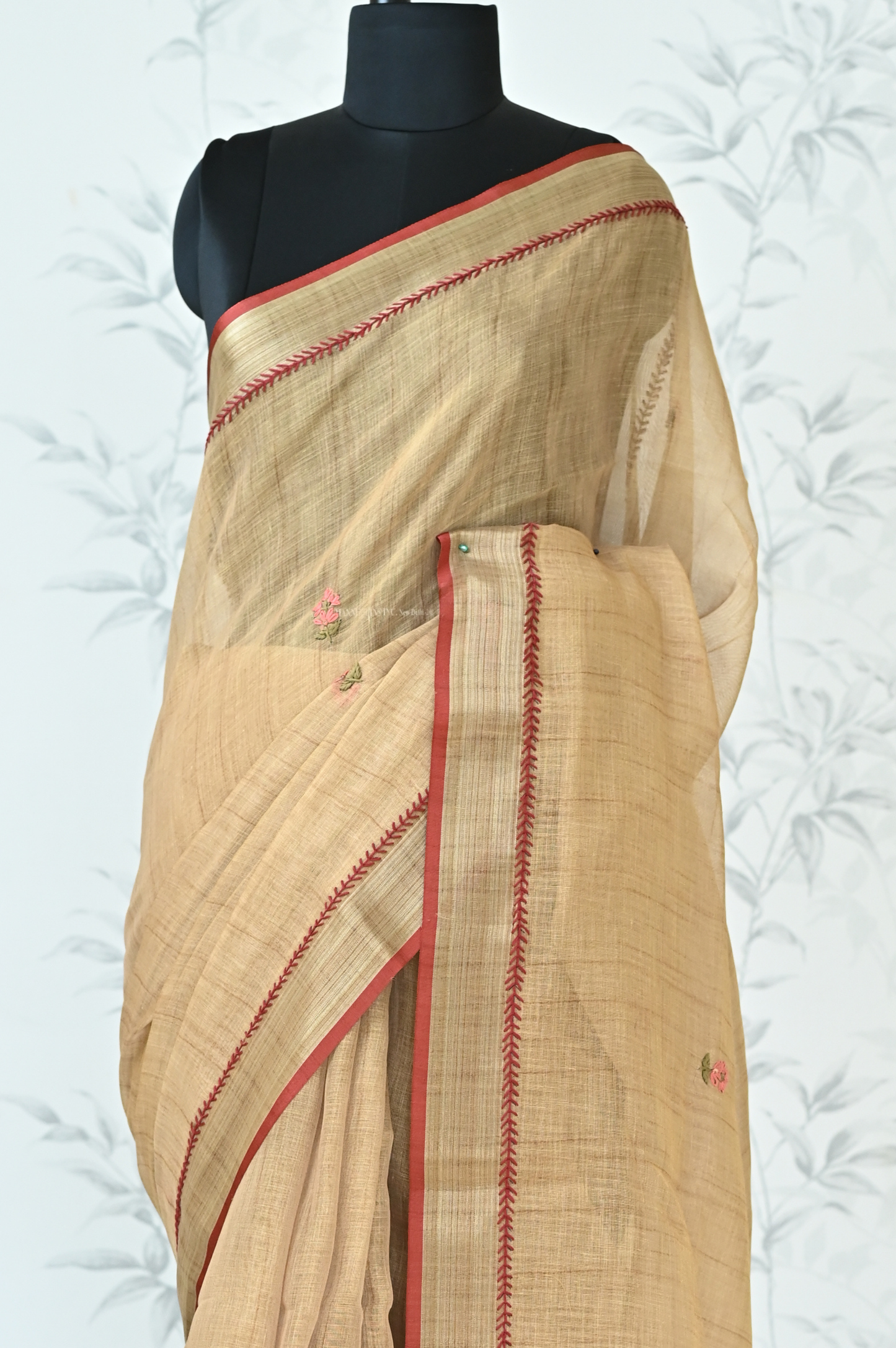 Triveni Linen Tissue saree Golden Saree featured