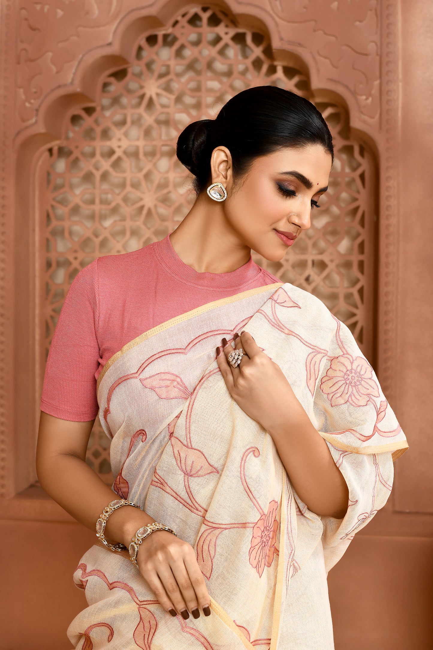 Rose Elegance Linen Shimmer Saree peach Saree featured