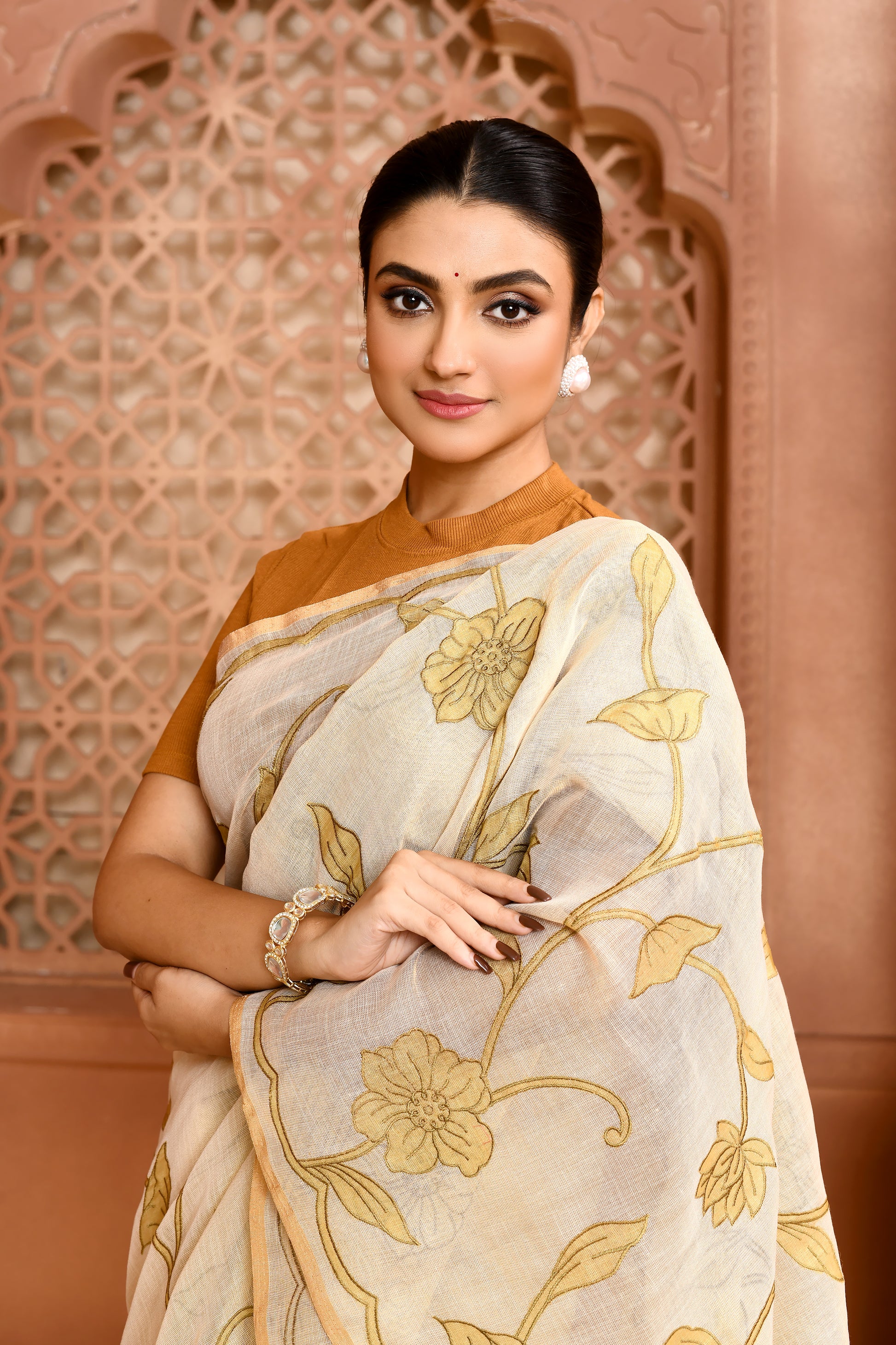 Rose Elegance Linen Shimmer Saree Grape Green Saree featured