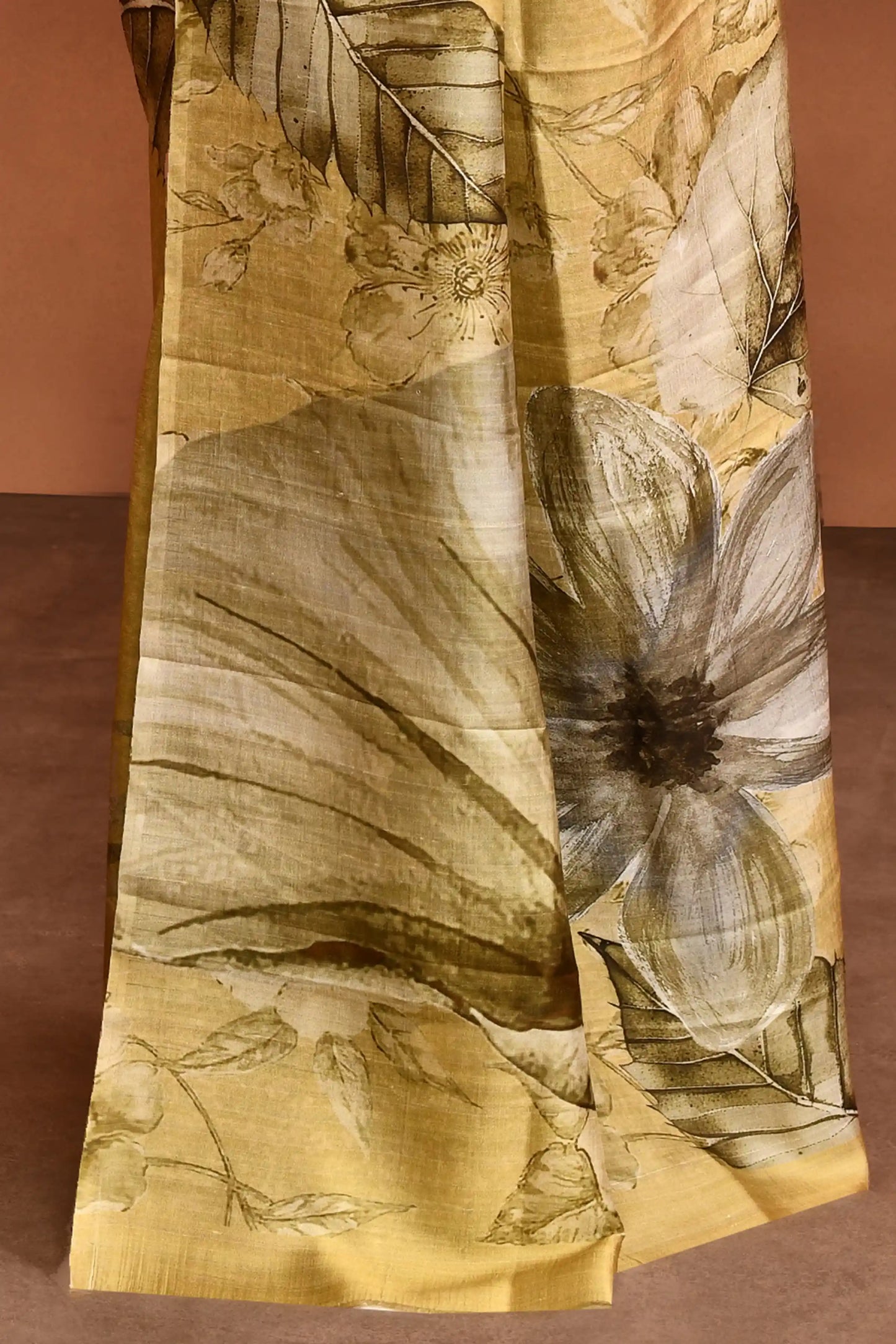 Parna Shadow Mustard Gold featured