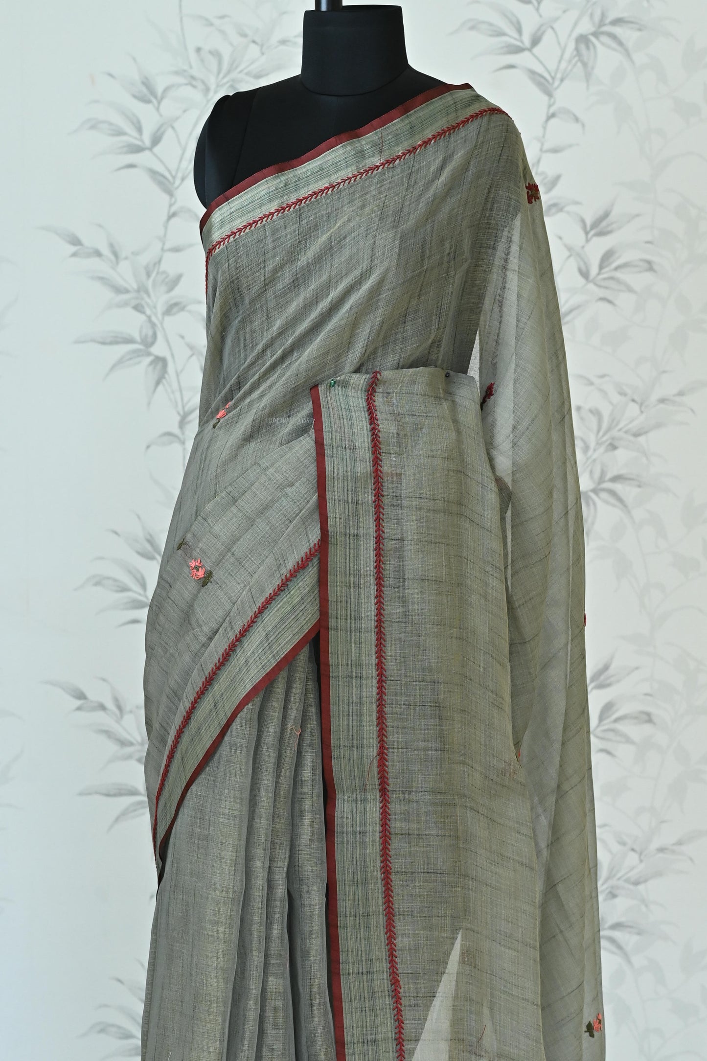 Triveni Linen Tissue saree Mehendi Green Saree featured