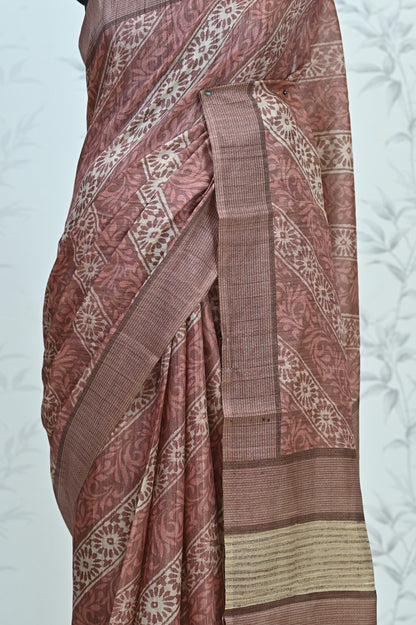 Vanika Veil Semi Tussar Saree Red featured