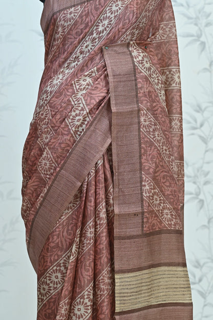 Vanika Veil Semi Tussar Saree Red featured