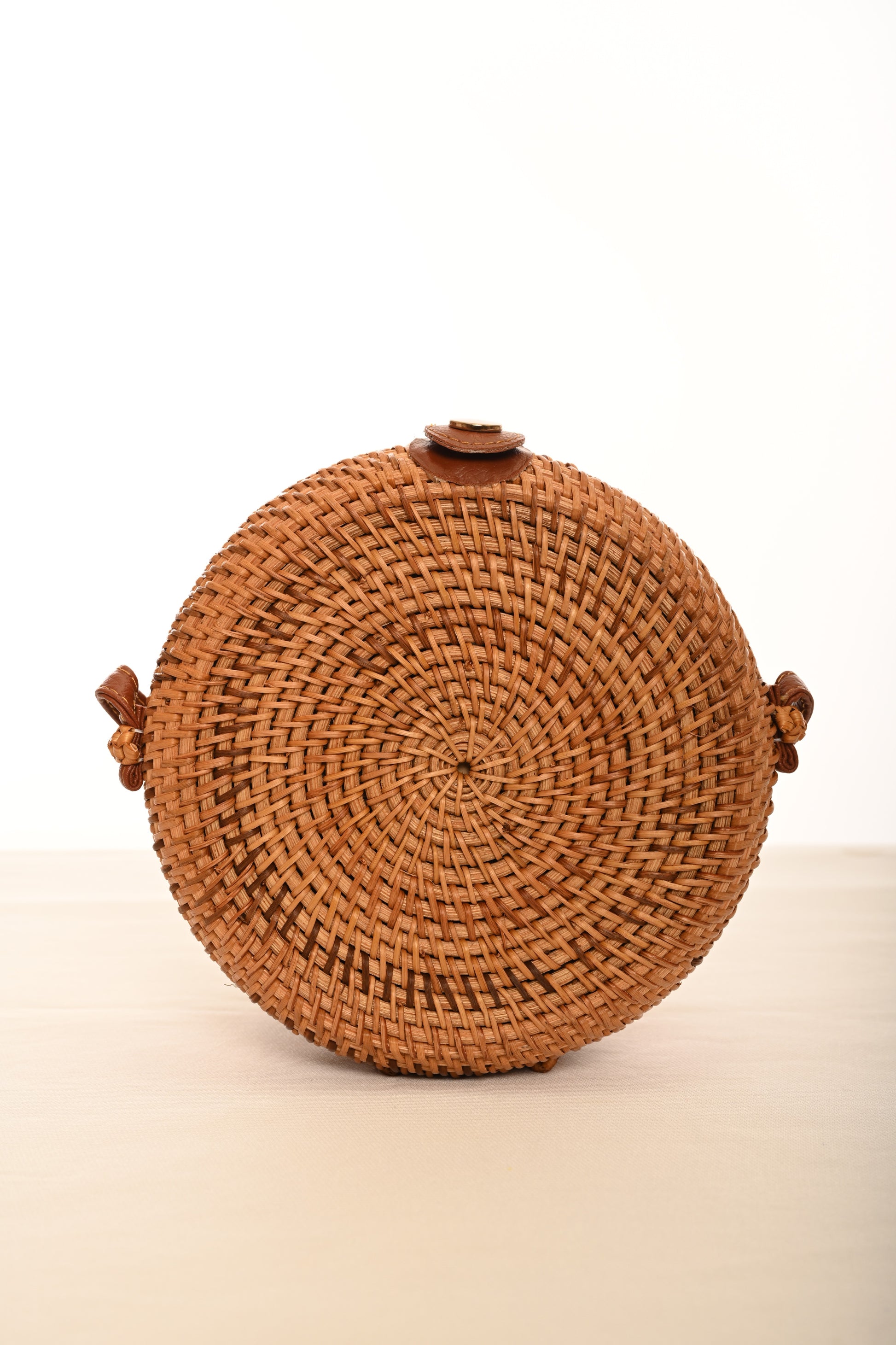 Brown Round Rattan Bag Clutch