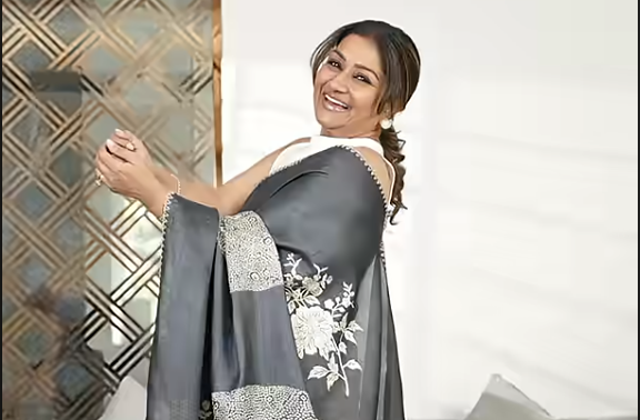 How to Drape Tussar Silk for a Royal Silhouette