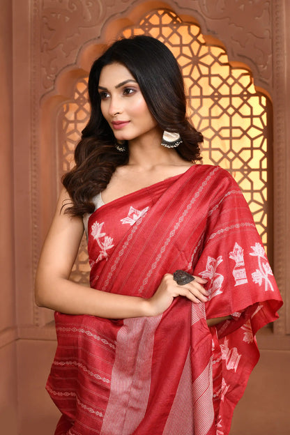 Crimson Ritual Saree featured