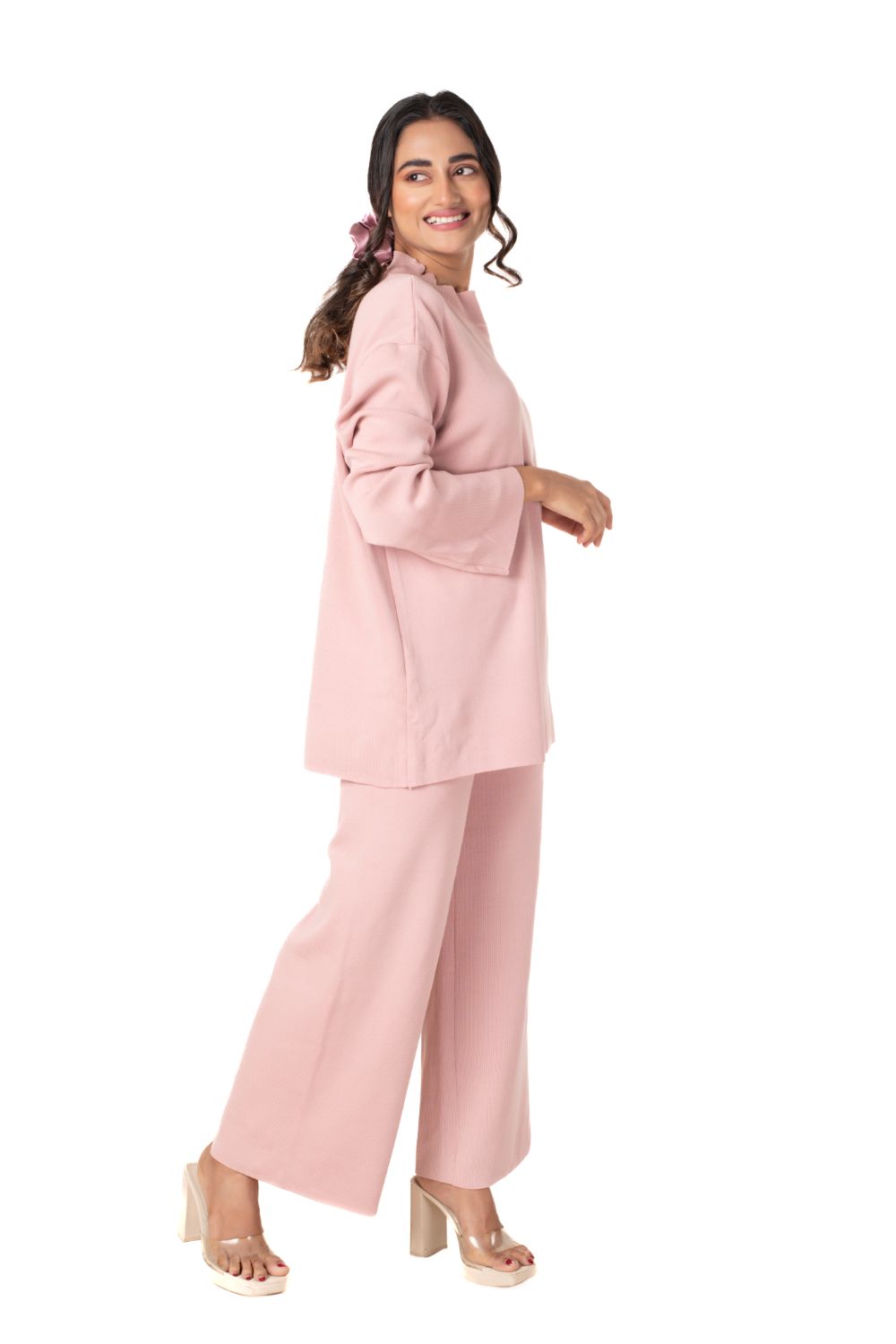 Cosy Airport Ready Coord Set full sleeve light pink lounge wear featured