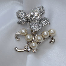 Load image into Gallery viewer, An Enchanting Diamond and Pearl Floral Brooch Brooch