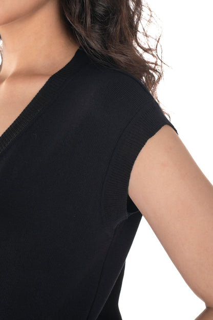 Simmer down and ease off Black lounge wear featured