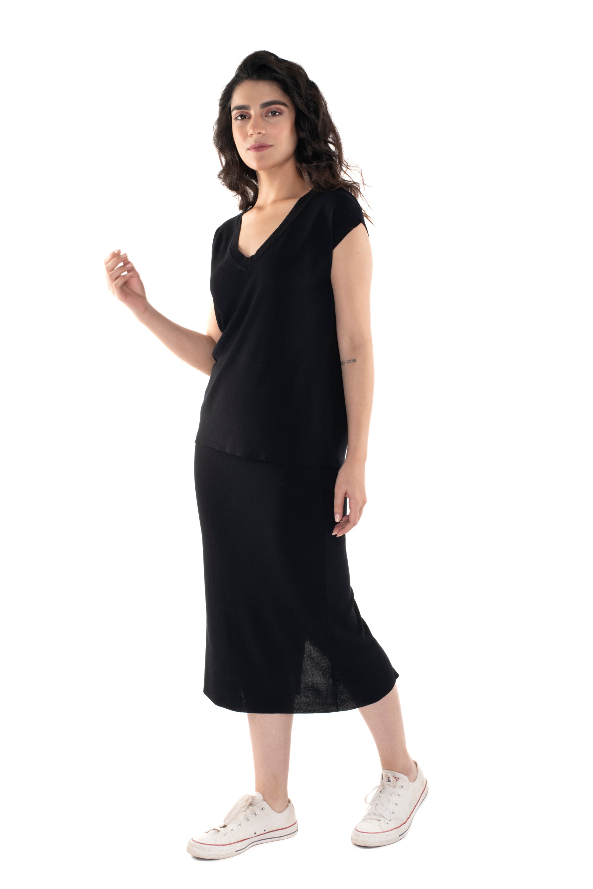 Simmer down and ease off Black lounge wear featured