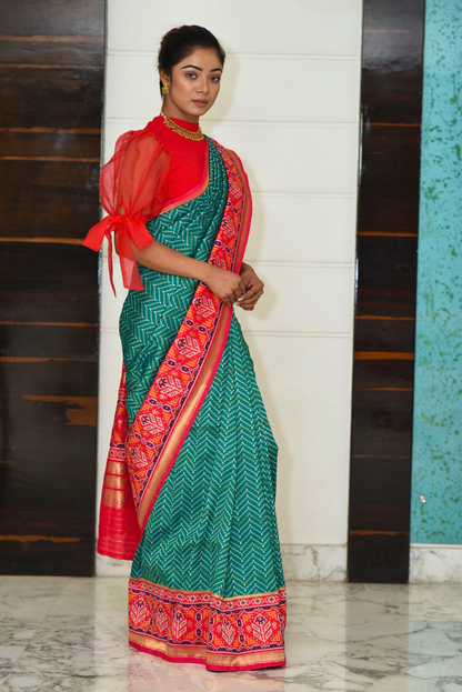 Green Zig- zag pattern Patola Silk Saree Saree